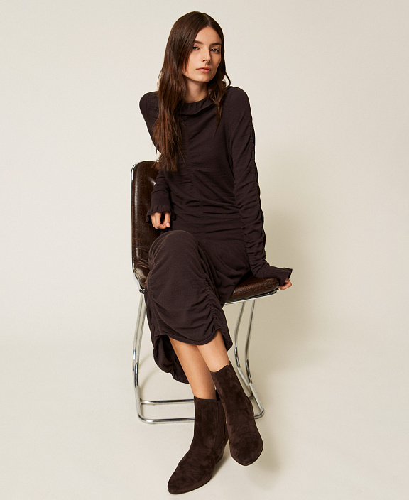 Замшевые ковбойские полусапожки