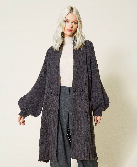 Длинный кардиган со свободными рукавами