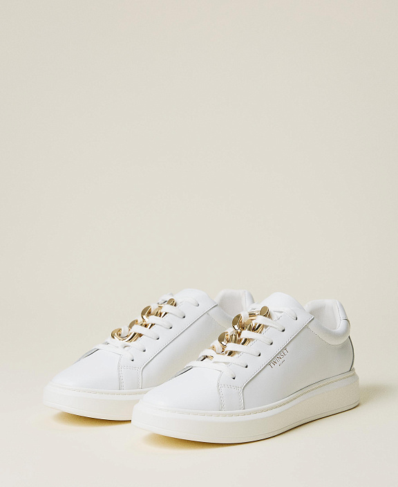 Кожаные сникеры с цепочкой