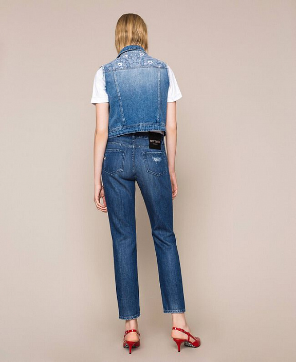 Джинсы с потертостями