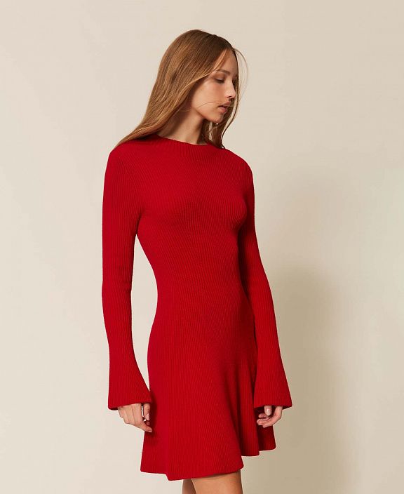 Короткое трикотажное платье из смесовой шерсти