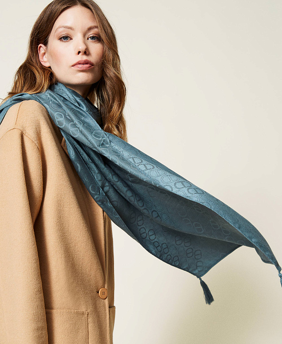 Куфия с набивным рисунком логотипа