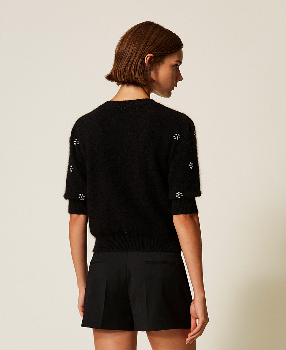 Джемпер из смесовой ангоры, украшенный стразами