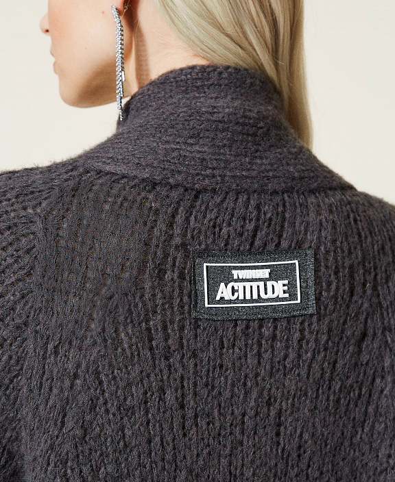 Длинный кардиган со свободными рукавами