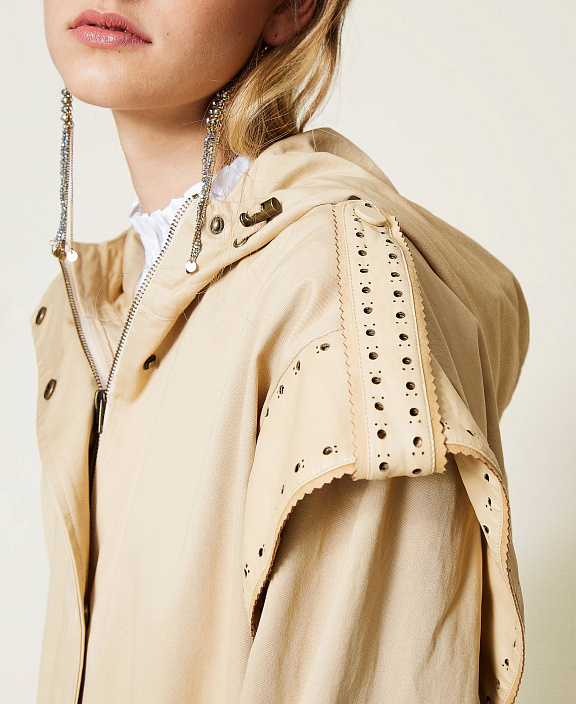 Парка с ажурной вышивкой