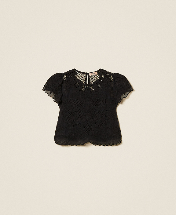 Блузка из муслина с вышивкой