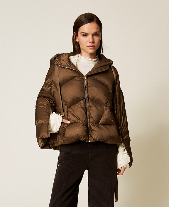 Укороченный пуховик