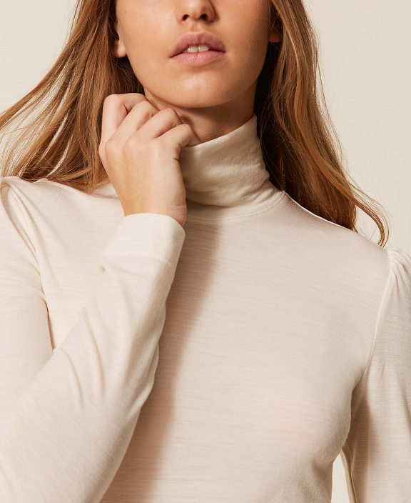 Водолазка из тонкого трикотажа