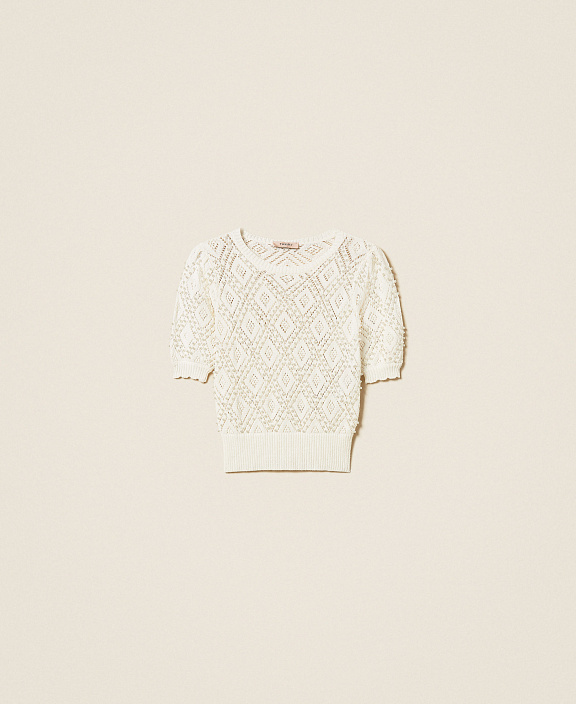 Джемпер с ромбовидным узором и жемчугом