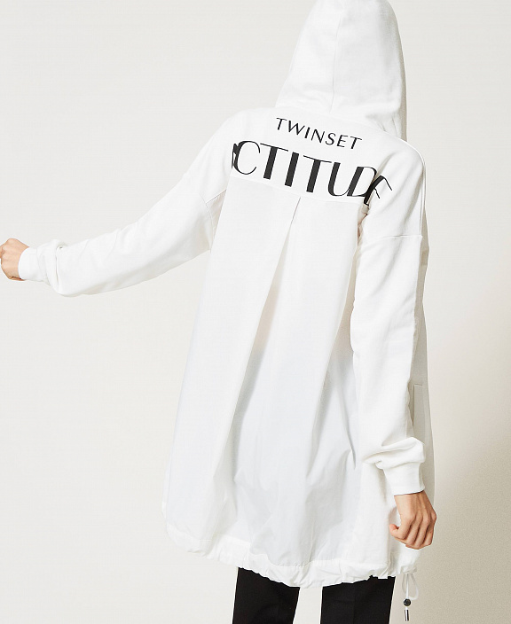 Длинная толстовка со вставками из тафты