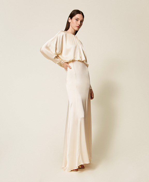 Длинное полушелковое атласное платье