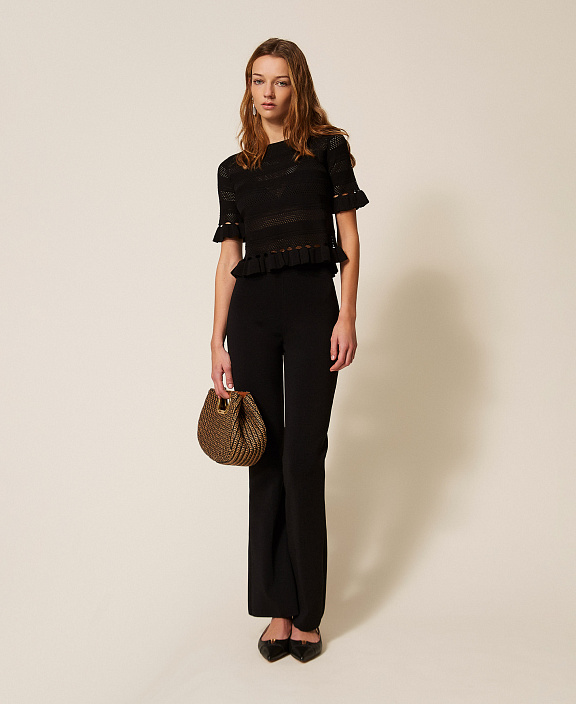 Ажурная блуза с оборками по краю