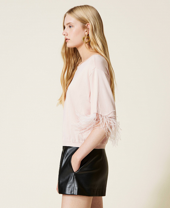 Трикотажная кофта квадратного силуэта с перьями