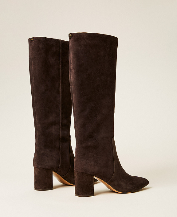 Замшевые сапоги