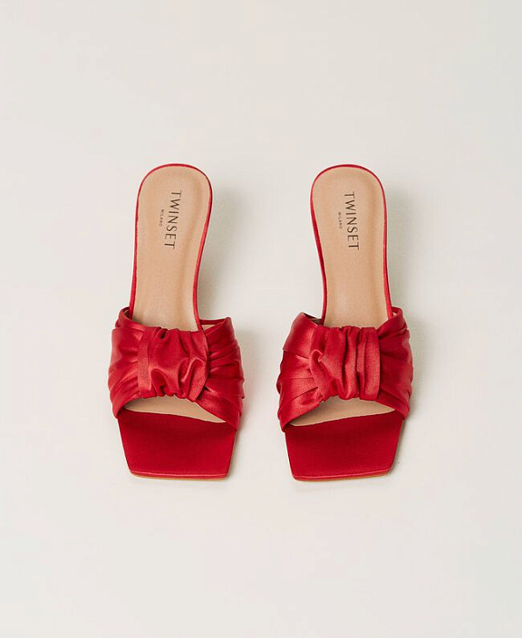 Босоножки-мюлли