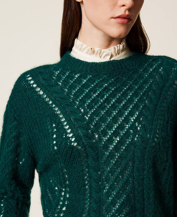 Ажурный джемпер из смесового мохера