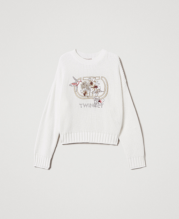 Джемпер и вышивкой