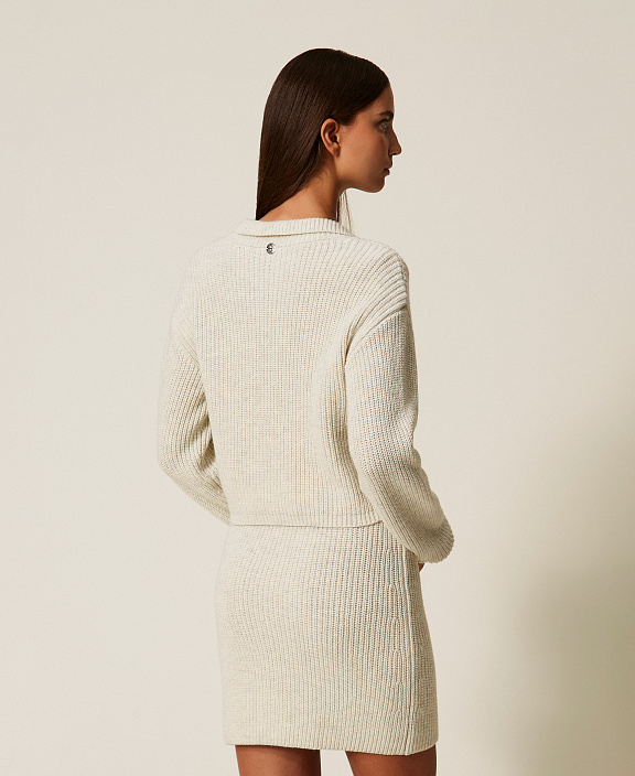 Юбка мини из трикотажа в рубчик