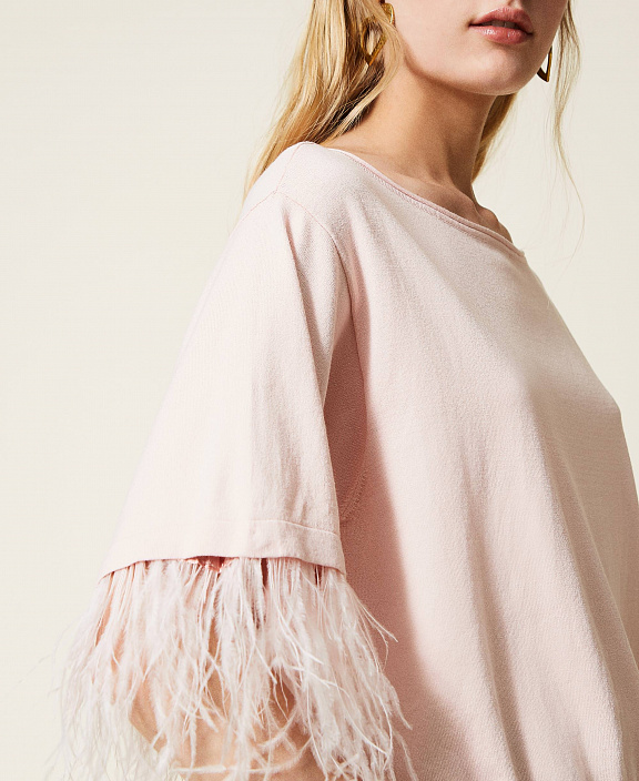 Трикотажная кофта квадратного силуэта с перьями