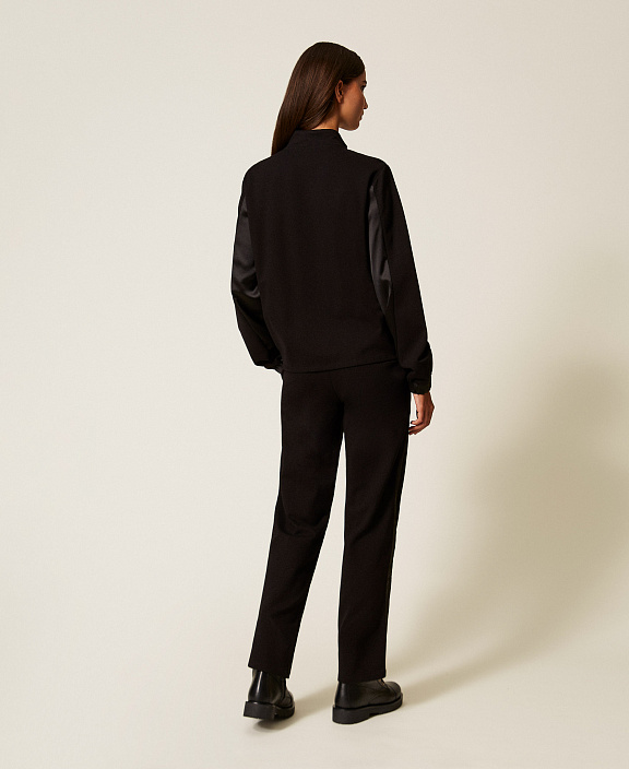 Комплект из трикотажа, прямые брюки и бомбер с атласными вставками