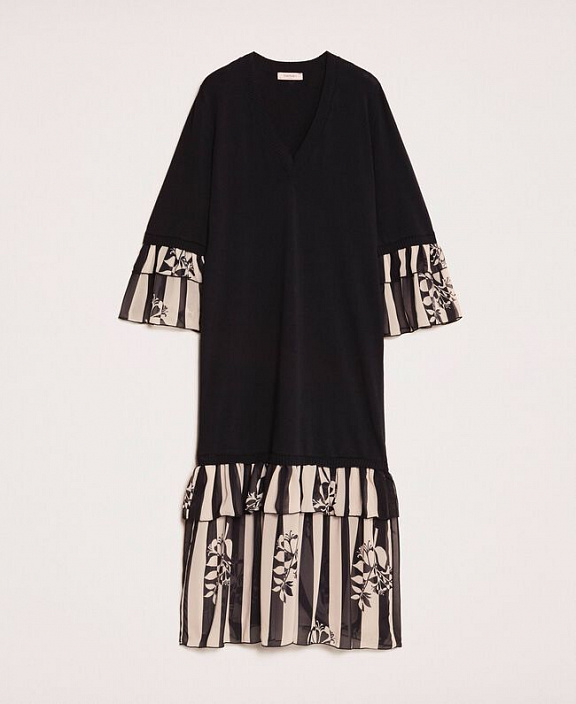 Платье с воланами