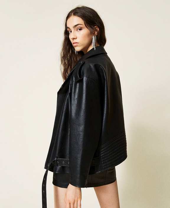 Байкерская куртка с ремнем