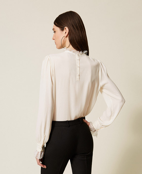 Блузка из полушелкового крепдешина