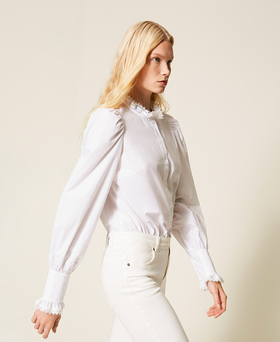 Поплиновая рубашка с кружевом
