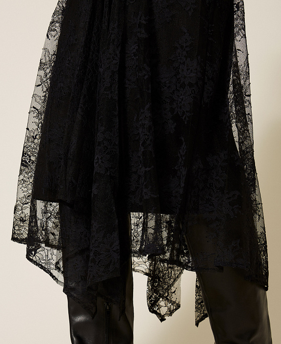 Длинная кружевная юбка