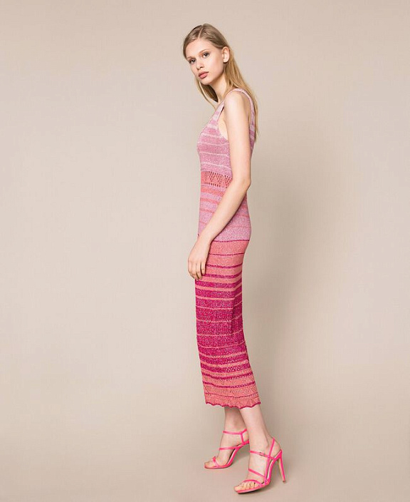 Трикотажное платье