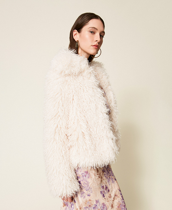 Полупальто из искусственного меха