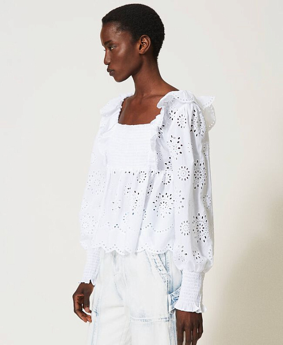 Блуза из муслина с шитьем Сангалло