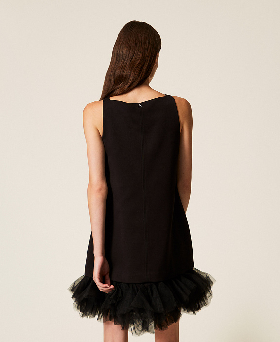 Короткое платье с оборками из тюля