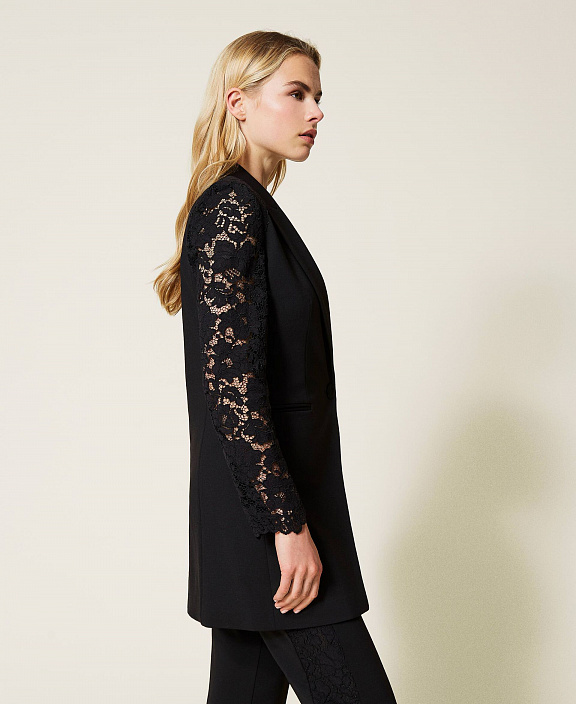 Блейзер с кружевом макраме