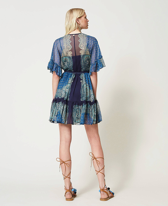 Короткое платье с орнаментом